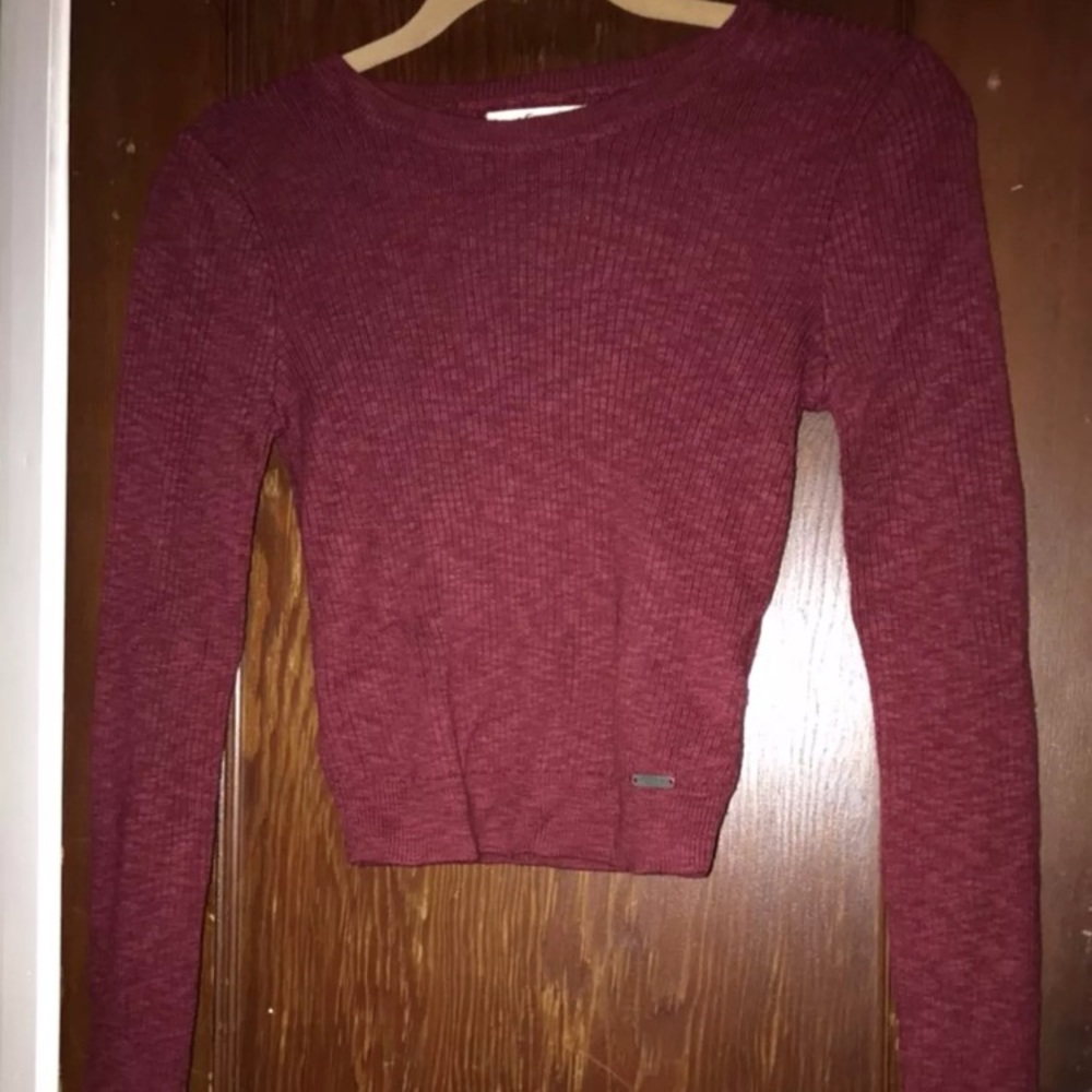 Hollister long sleeve crop tee